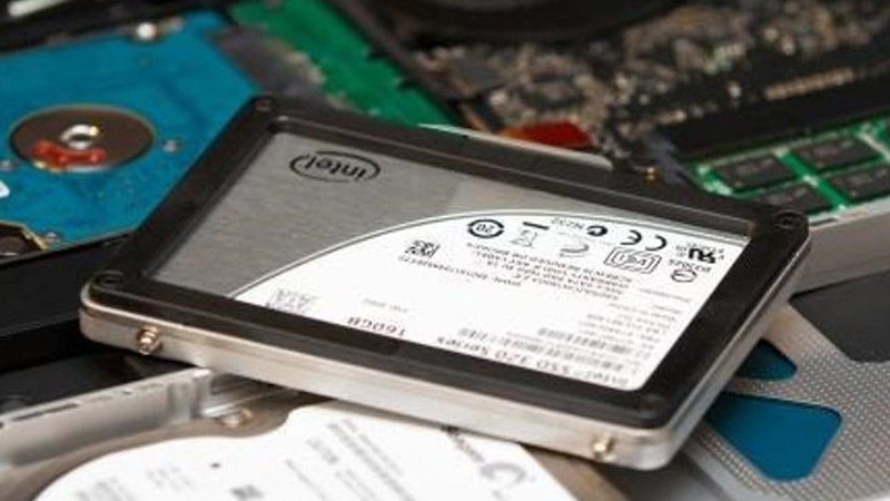7. اندازه و ابعاد - تفاوت هارد HDD و SSD